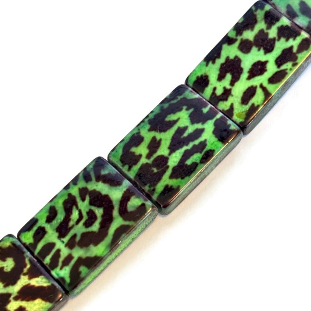 $1 Clearance Glossy Green Leopard Flat Rectangular Shell Beads 21mmx14mm (8)